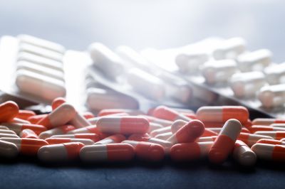 Минздрав обновил правила перерегистрации цен на препараты из перечня ЖНВЛП